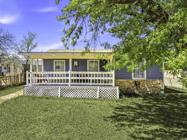 521 N San Joaquin, San Antonio, TX 78228