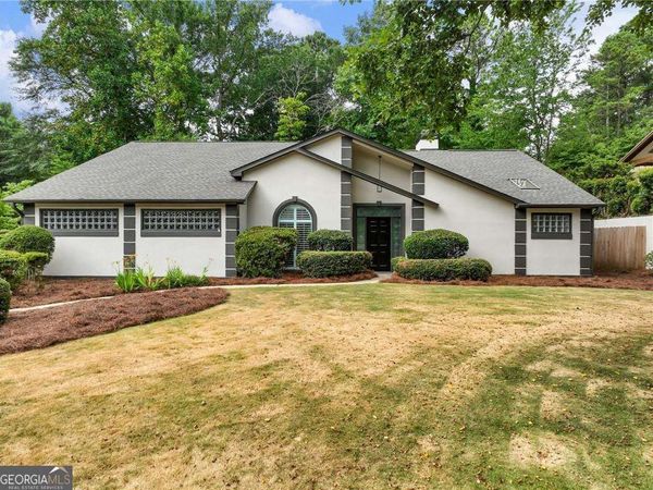 5195 FOREST RUN Trace, Alpharetta, GA 30022