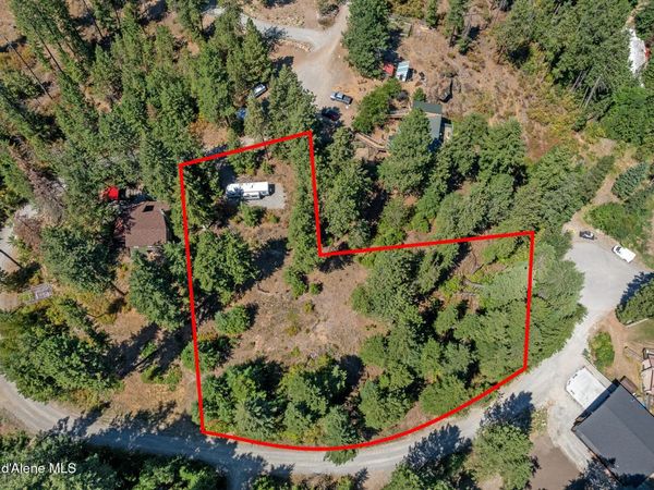 18549 W Holliday Way, Hauser, ID 83854