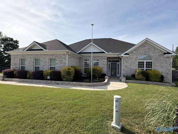 219 Woodgrove Drive NW, Madison, AL 35757