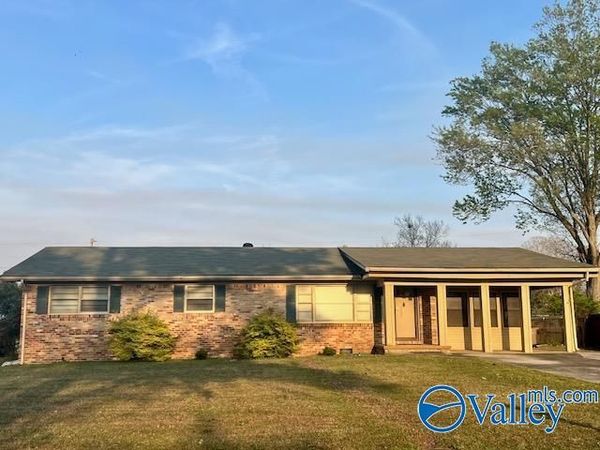 1604 6th Avenue SW, Decatur, AL 35601