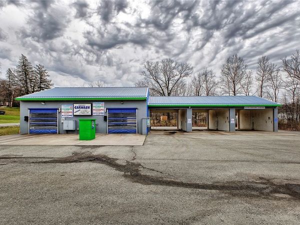 1005 W 4th Ave, Derry, PA 15627