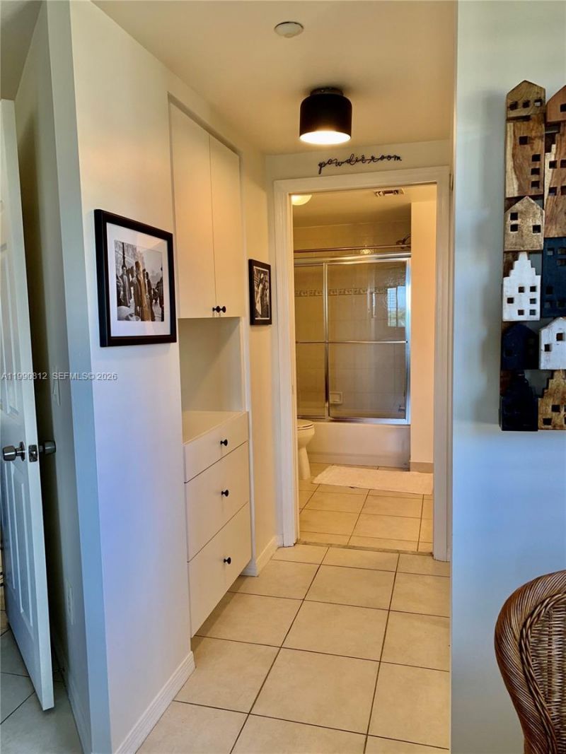 2105 Lavers Cir , Unit 501, Delray Beach, FL 33444 Photo