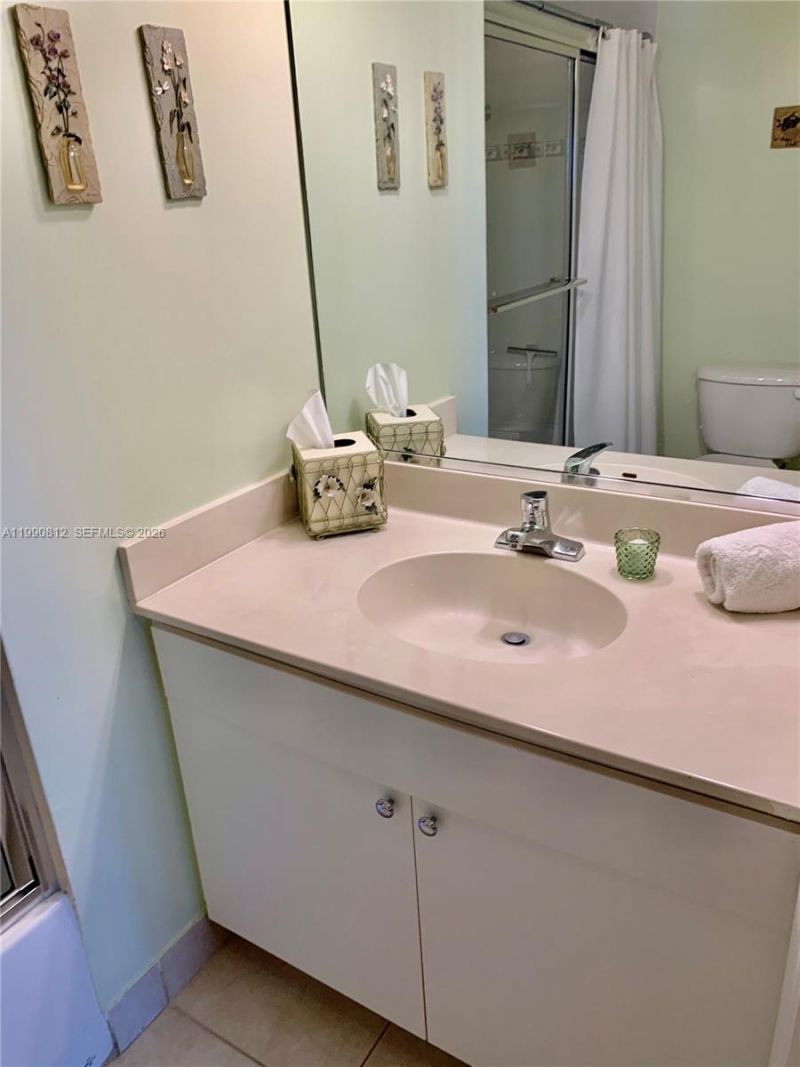 2105 Lavers Cir , Unit 501, Delray Beach, FL 33444 Photo