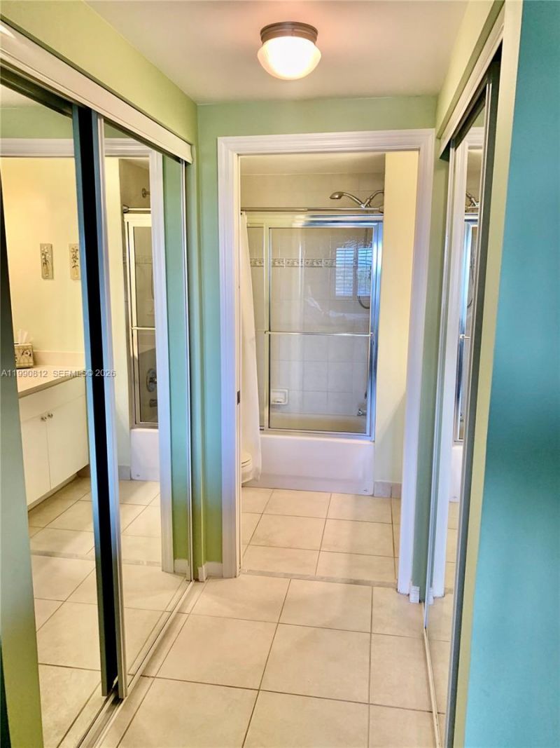 2105 Lavers Cir , Unit 501, Delray Beach, FL 33444 Photo