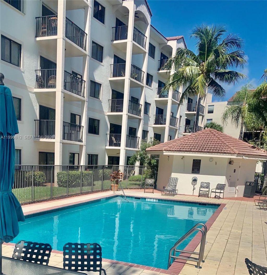 2105 Lavers Cir , Unit 501, Delray Beach, FL 33444 Photo