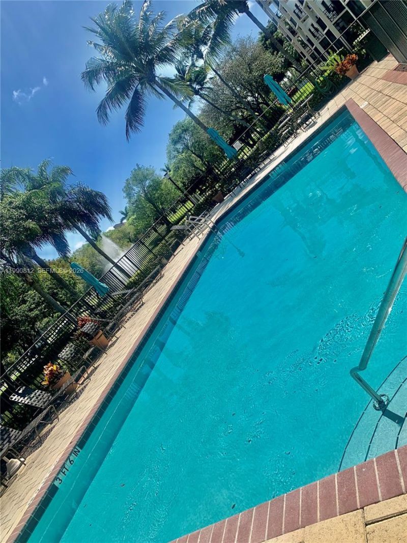 2105 Lavers Cir , Unit 501, Delray Beach, FL 33444 Photo