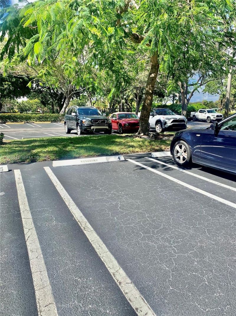 2105 Lavers Cir , Unit 501, Delray Beach, FL 33444 Photo