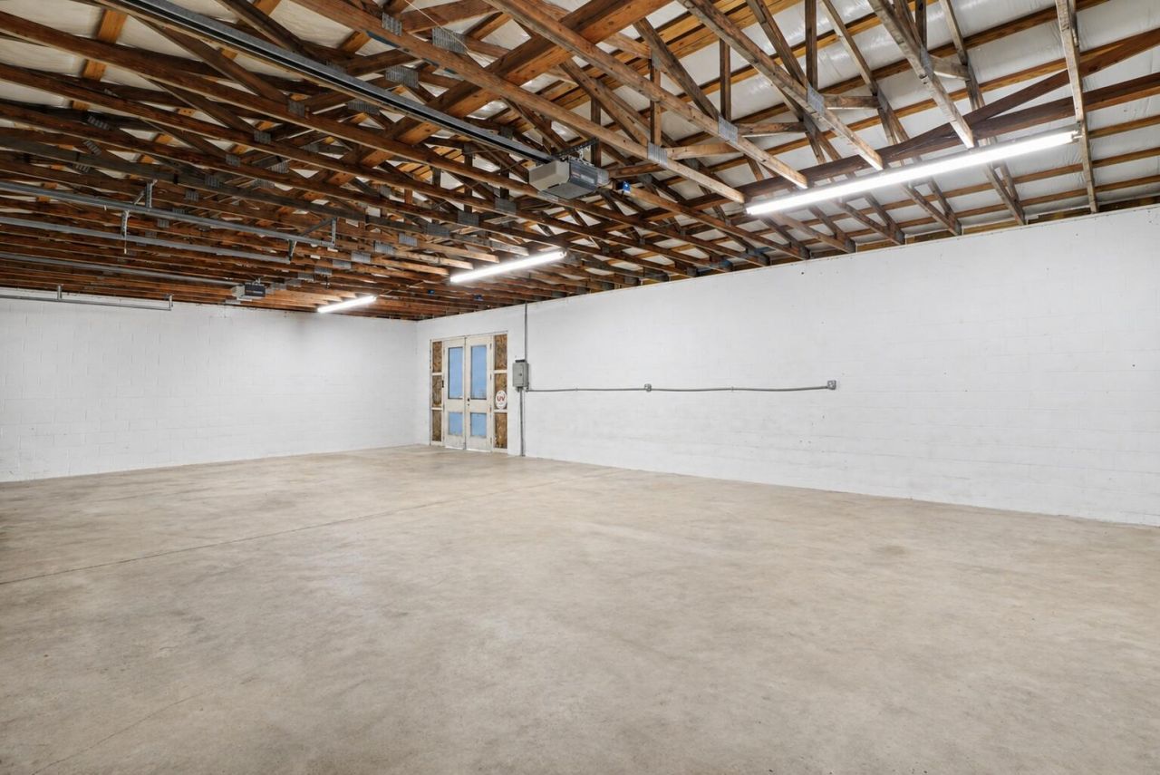 214 Bennette Street Photo 13