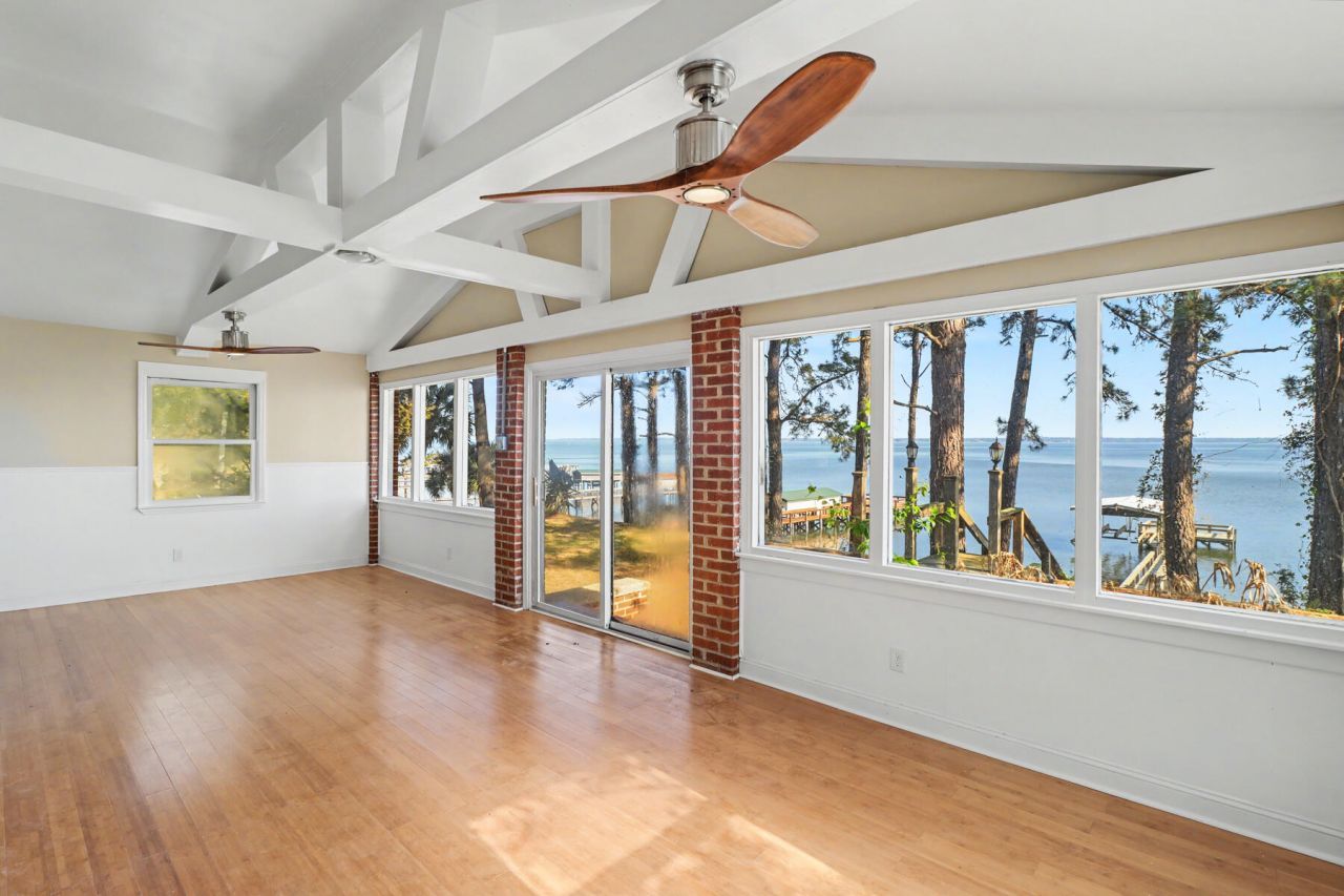 214 Bennette Street Photo 16