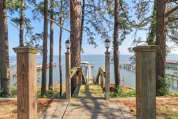 214 Bennette Street photo 4