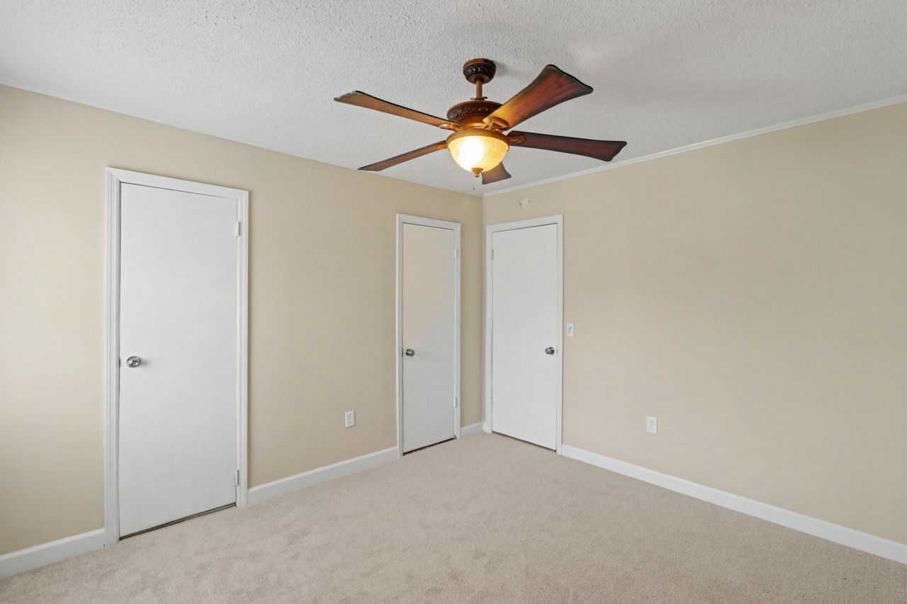 214 Bennette Street Photo 31