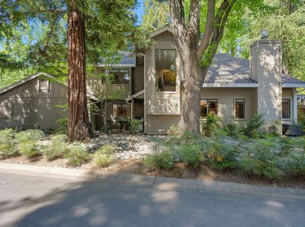 2126 University Park Dr, Sacramento, CA 95825 Photo