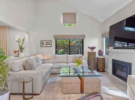 2126 University Park Dr, Sacramento, CA 95825 Photo