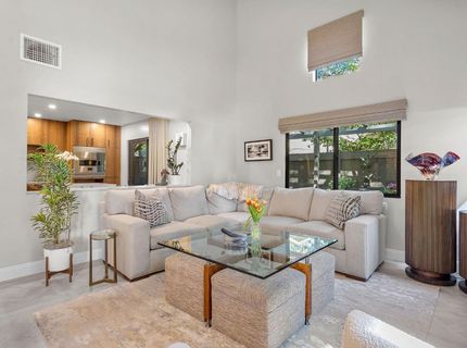 2126 University Park Dr, Sacramento, CA 95825 Photo