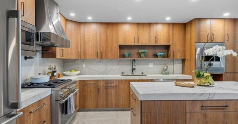 2126 University Park Dr, Sacramento, CA 95825 Photo