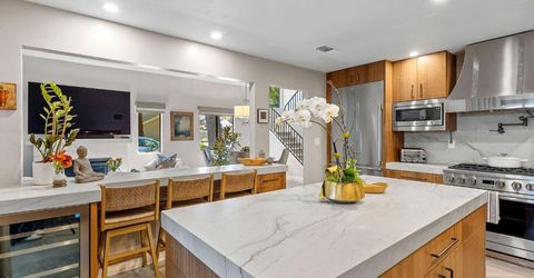 2126 University Park Dr, Sacramento, CA 95825 Photo