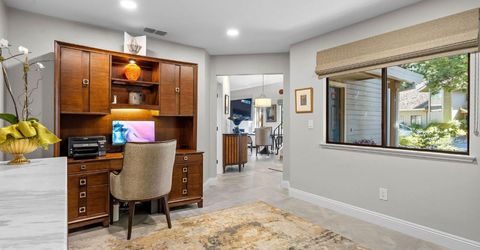 2126 University Park Dr, Sacramento, CA 95825 Photo