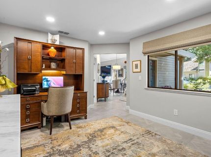 2126 University Park Dr, Sacramento, CA 95825 Photo