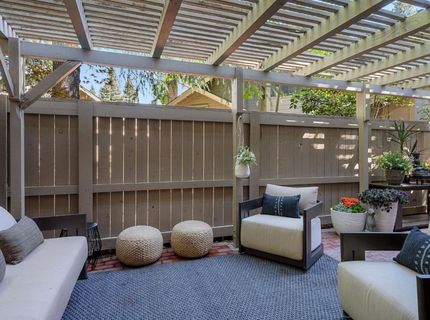 2126 University Park Dr, Sacramento, CA 95825 Photo