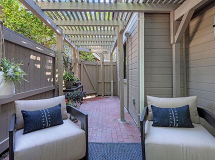 2126 University Park Dr, Sacramento, CA 95825 Photo