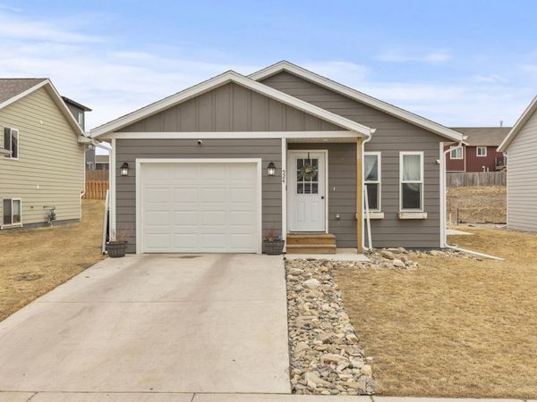 524 DIAMOND RIDGE BOULEVARD, Rapid City, SD 57703