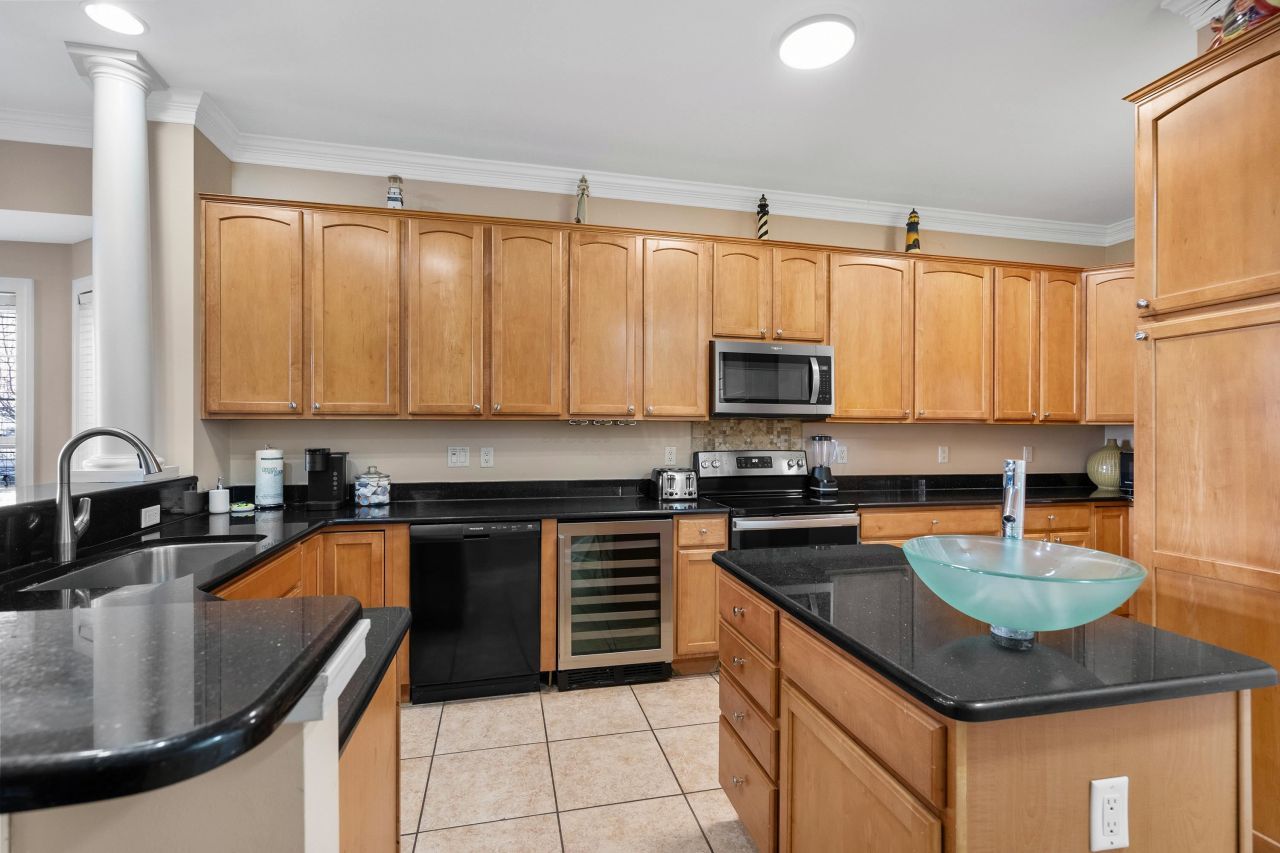 213 76th Ave. N Photo 12