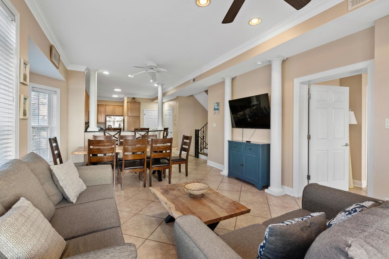 213 76th Ave. N Photo 7