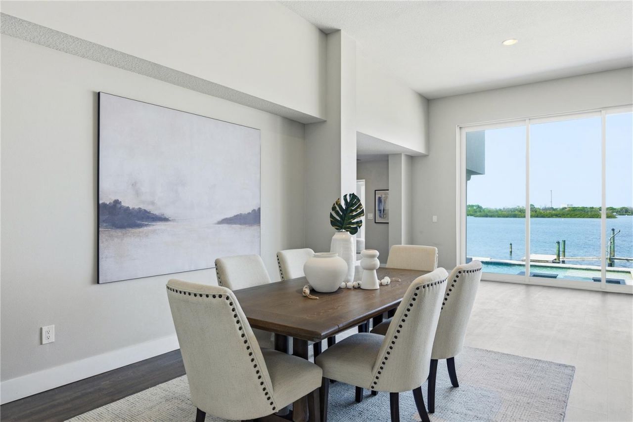 915 Bayshore Drive, Tarpon Springs, FL 34689 Photo