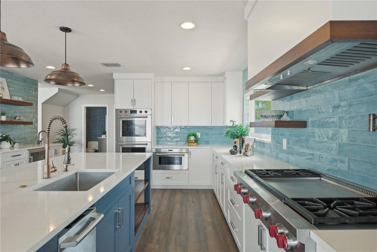 915 Bayshore Drive, Tarpon Springs, FL 34689 Photo