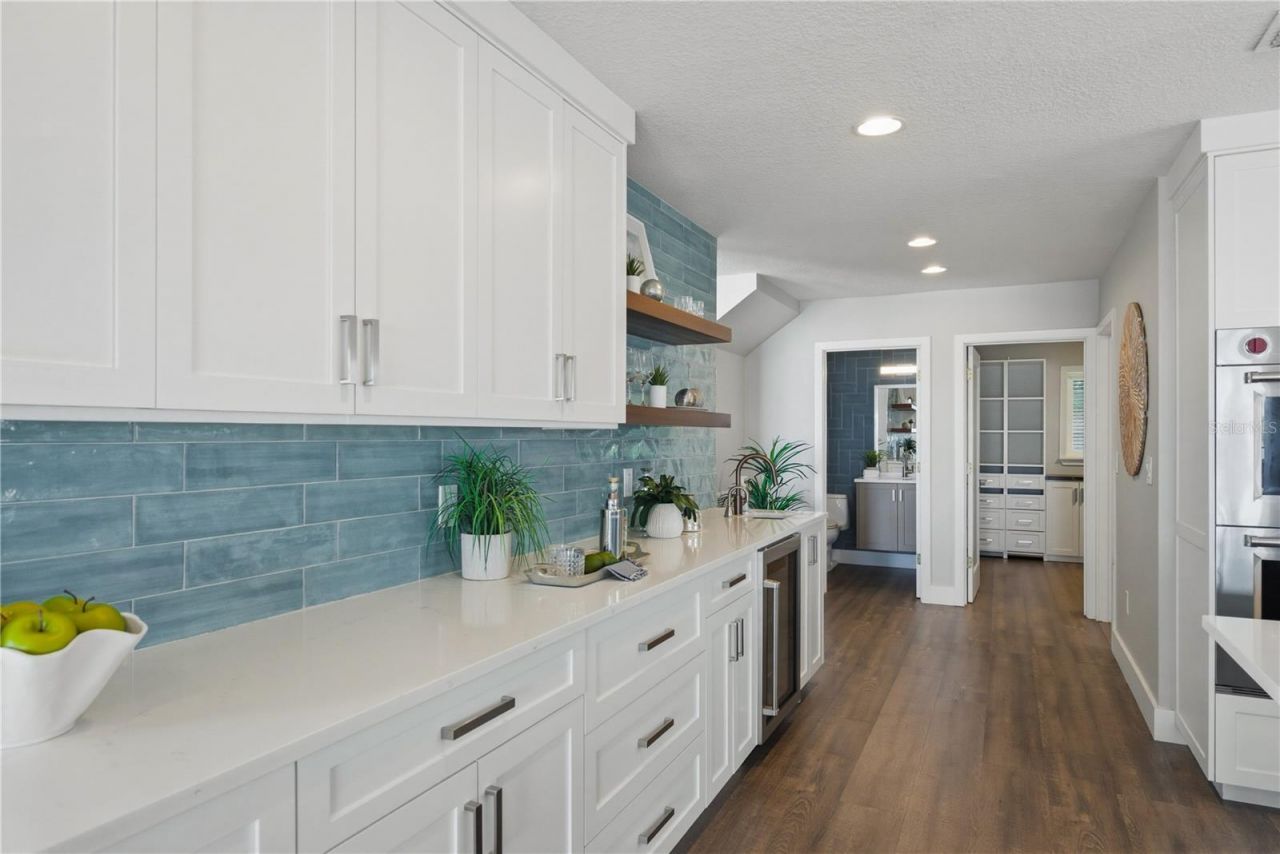 915 Bayshore Drive, Tarpon Springs, FL 34689 Photo