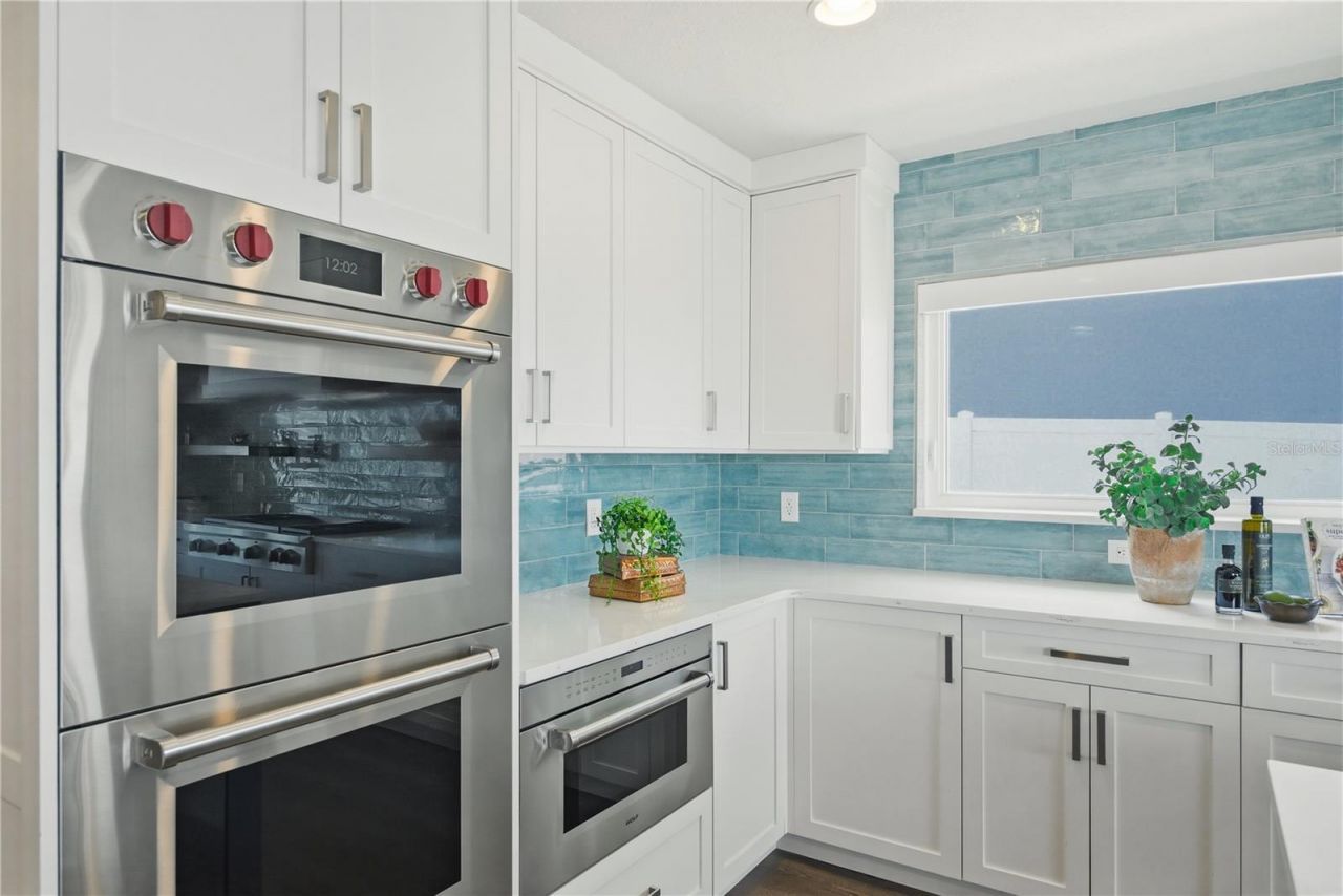 915 Bayshore Drive, Tarpon Springs, FL 34689 Photo