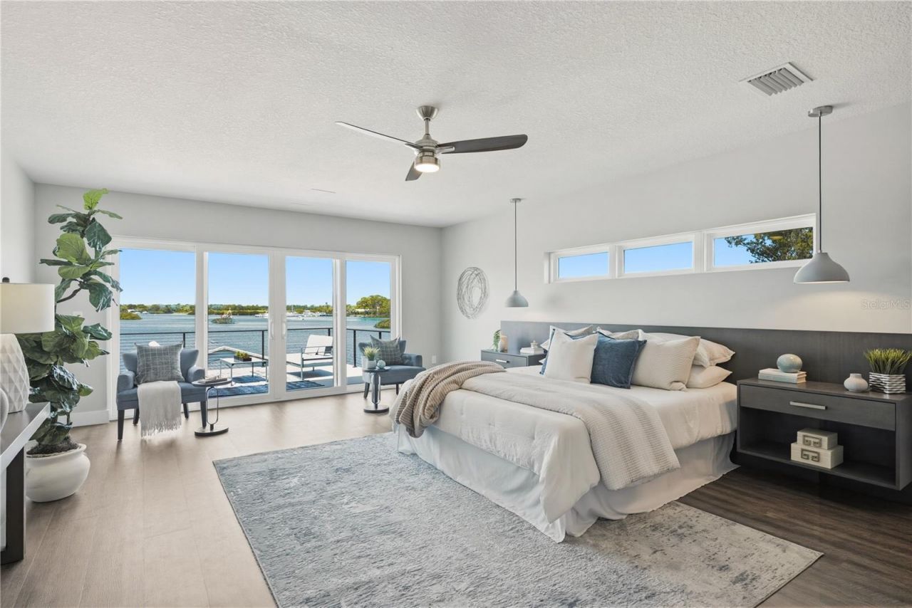 915 Bayshore Drive, Tarpon Springs, FL 34689 Photo