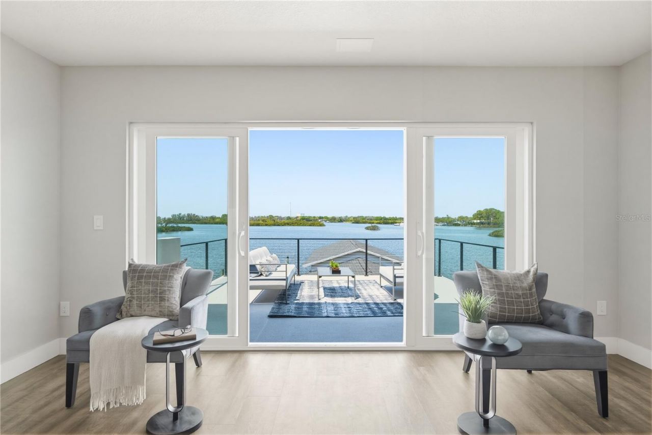 915 Bayshore Drive, Tarpon Springs, FL 34689 Photo