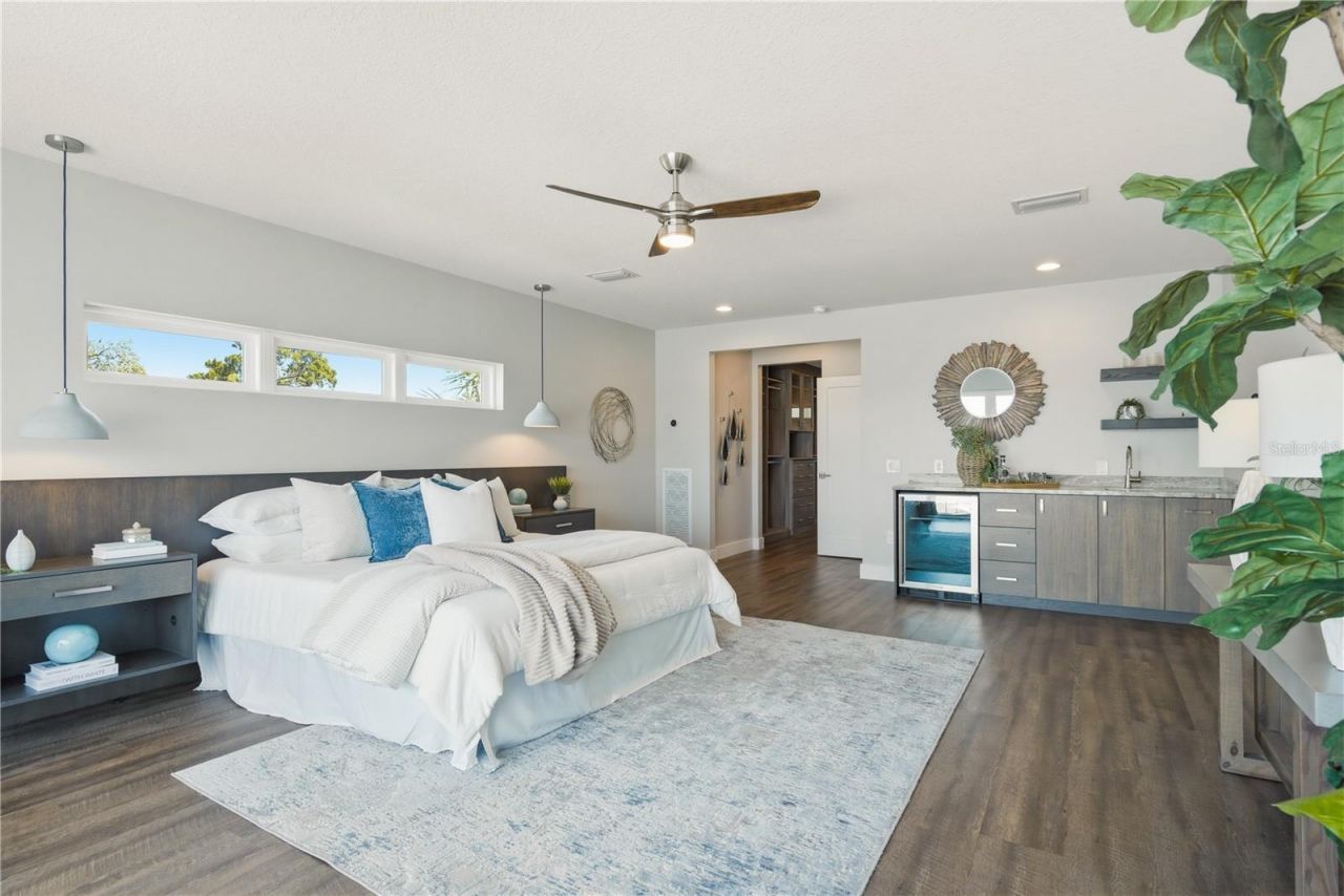 915 Bayshore Drive, Tarpon Springs, FL 34689 Photo