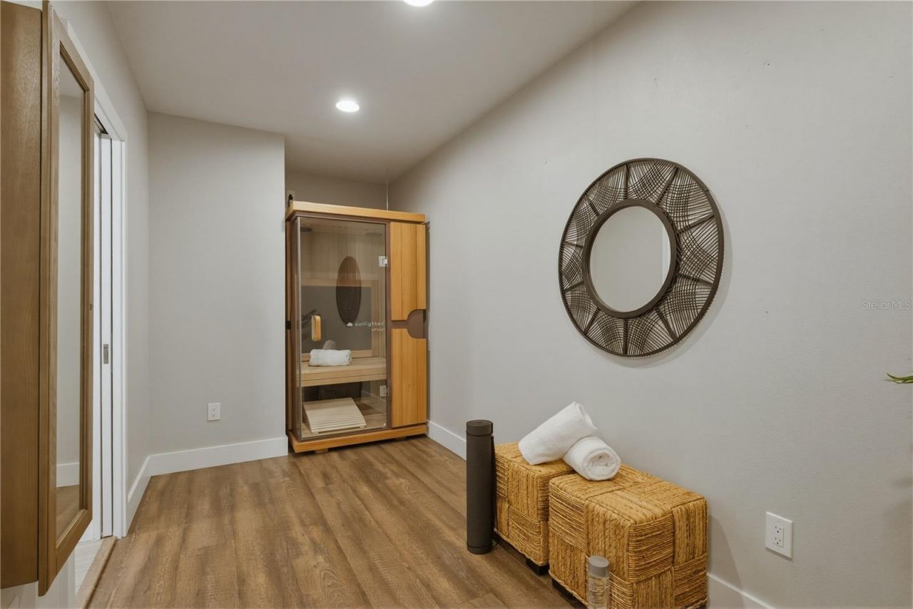 915 Bayshore Drive, Tarpon Springs, FL 34689 Photo