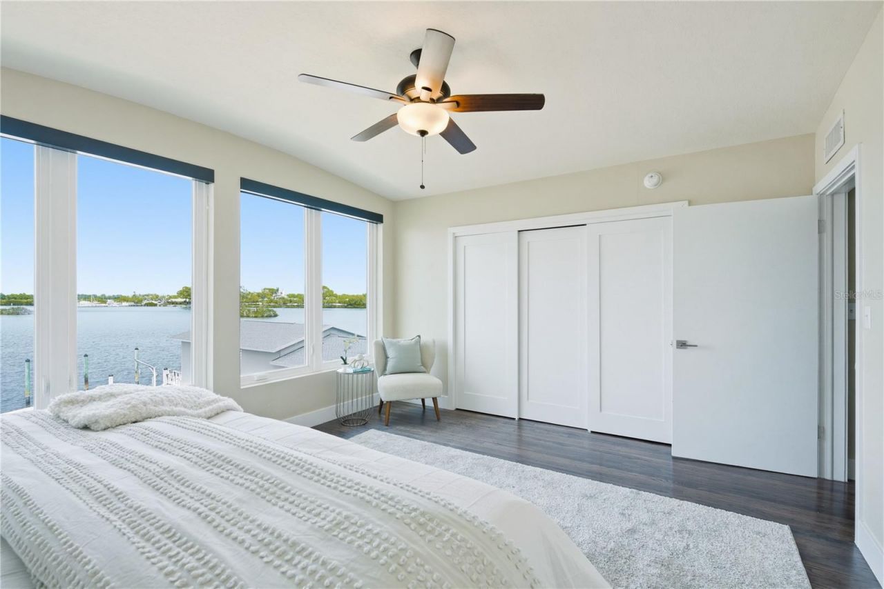 915 Bayshore Drive, Tarpon Springs, FL 34689 Photo