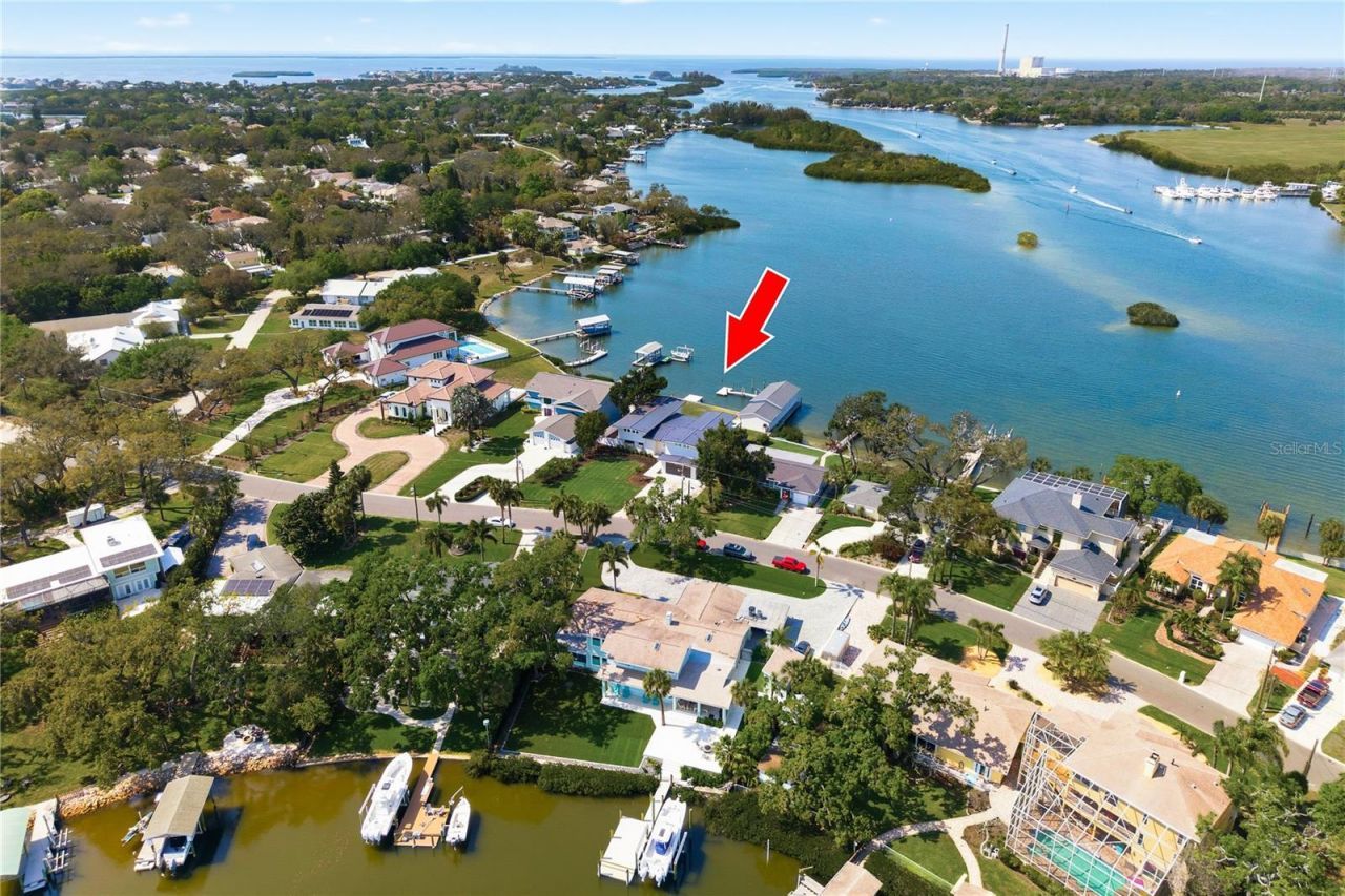 915 Bayshore Drive, Tarpon Springs, FL 34689 Photo