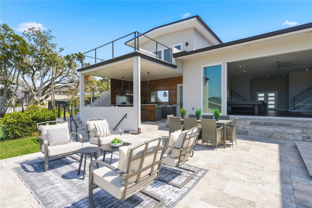 915 Bayshore Drive, Tarpon Springs, FL 34689 Photo