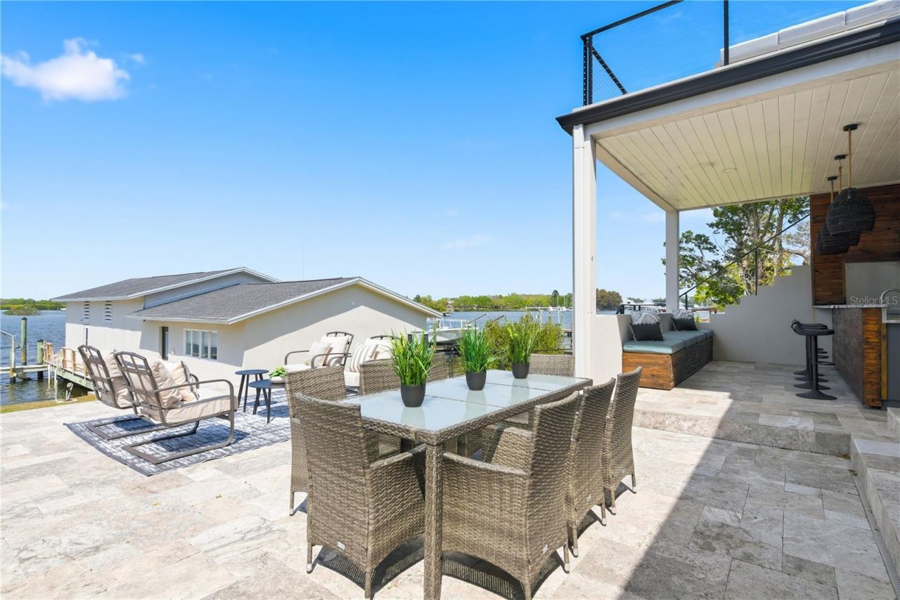 915 Bayshore Drive, Tarpon Springs, FL 34689 Photo
