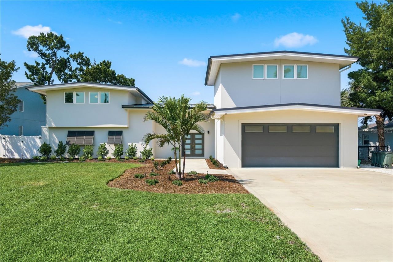 915 Bayshore Drive, Tarpon Springs, FL 34689 Photo