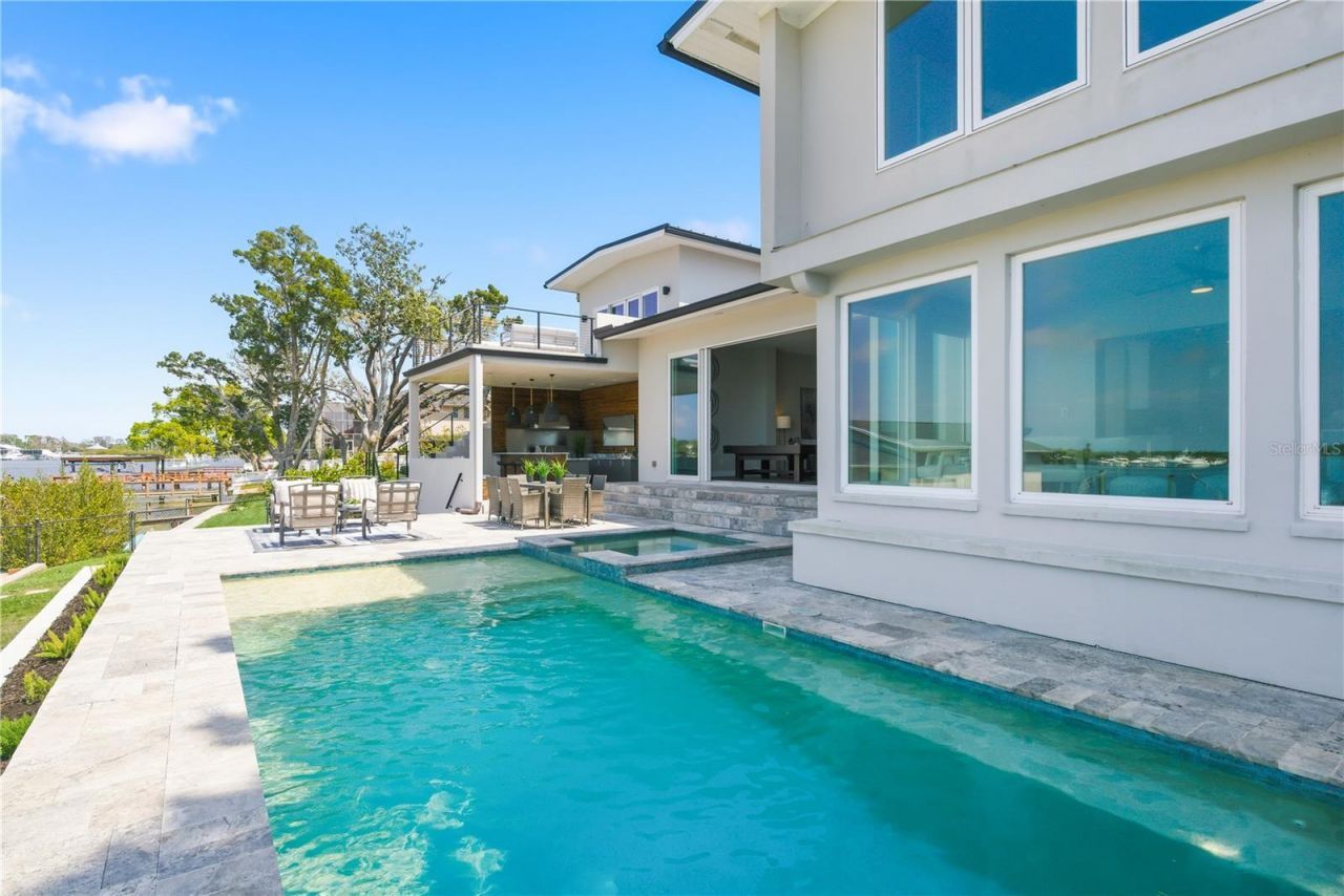 915 Bayshore Drive, Tarpon Springs, FL 34689 Photo