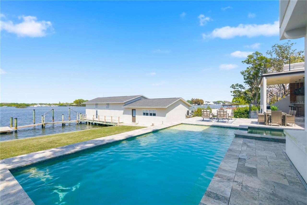 915 Bayshore Drive, Tarpon Springs, FL 34689 Photo