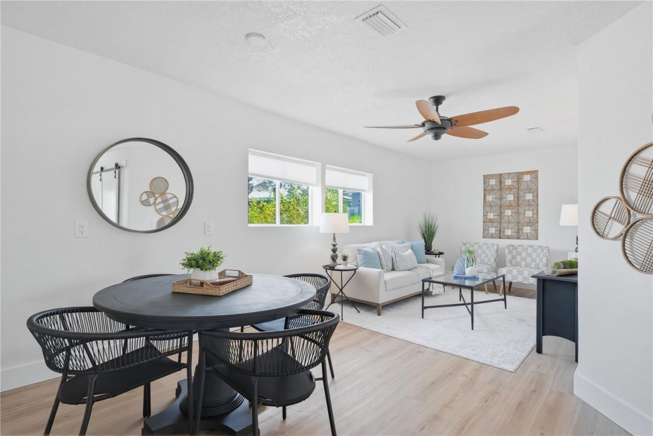 915 Bayshore Drive, Tarpon Springs, FL 34689 Photo