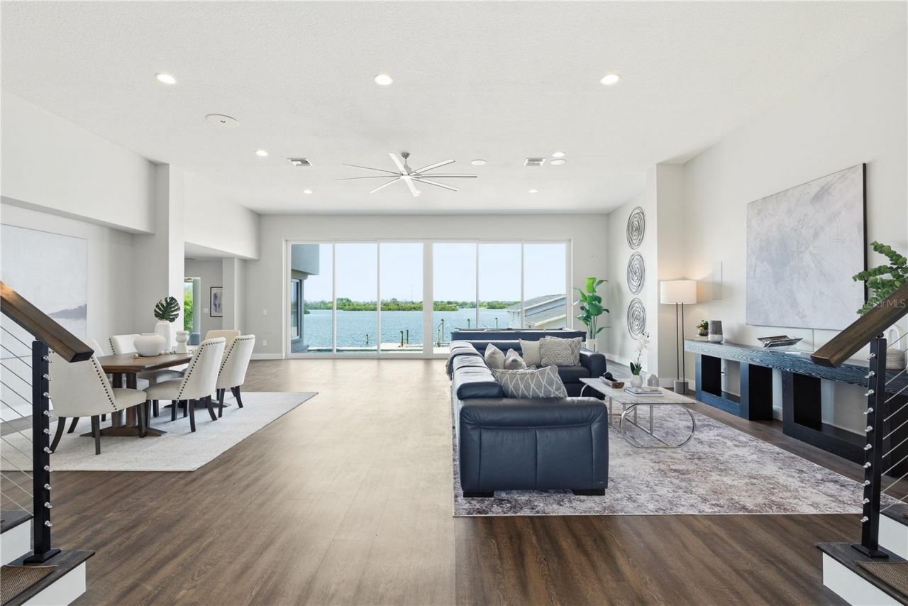 915 Bayshore Drive, Tarpon Springs, FL 34689 Photo