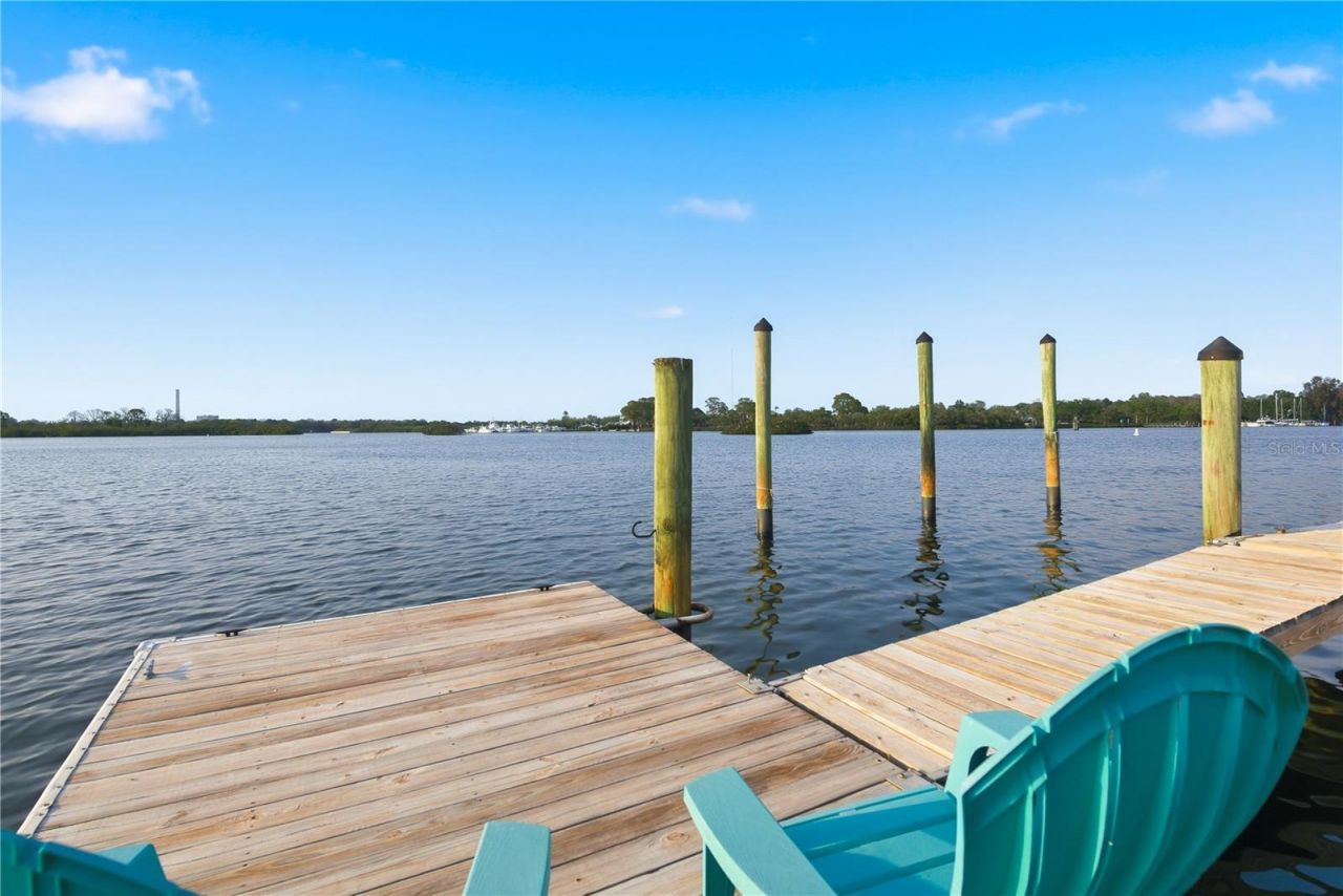 915 Bayshore Drive, Tarpon Springs, FL 34689 Photo