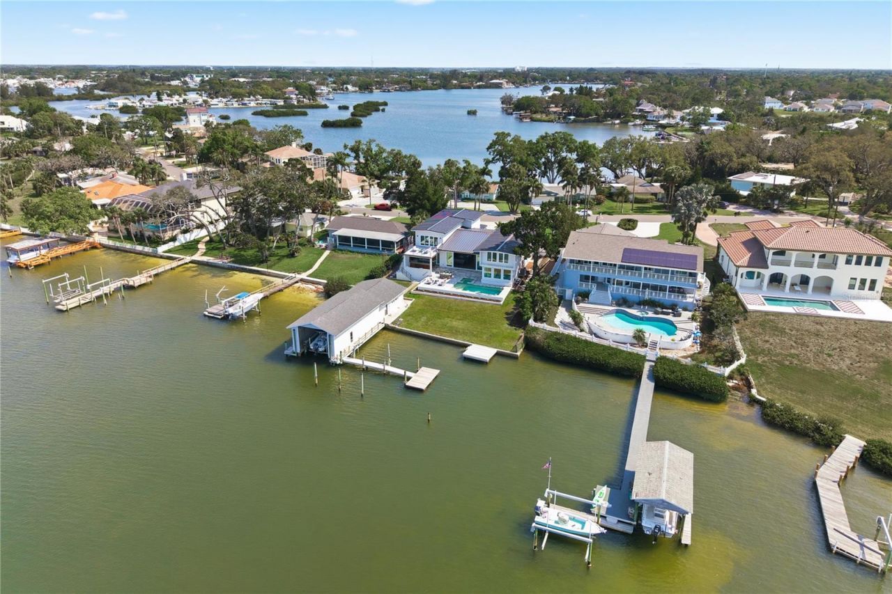 915 Bayshore Drive, Tarpon Springs, FL 34689 Photo