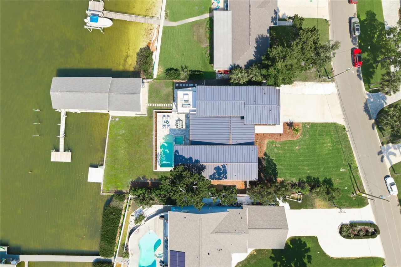 915 Bayshore Drive, Tarpon Springs, FL 34689 Photo