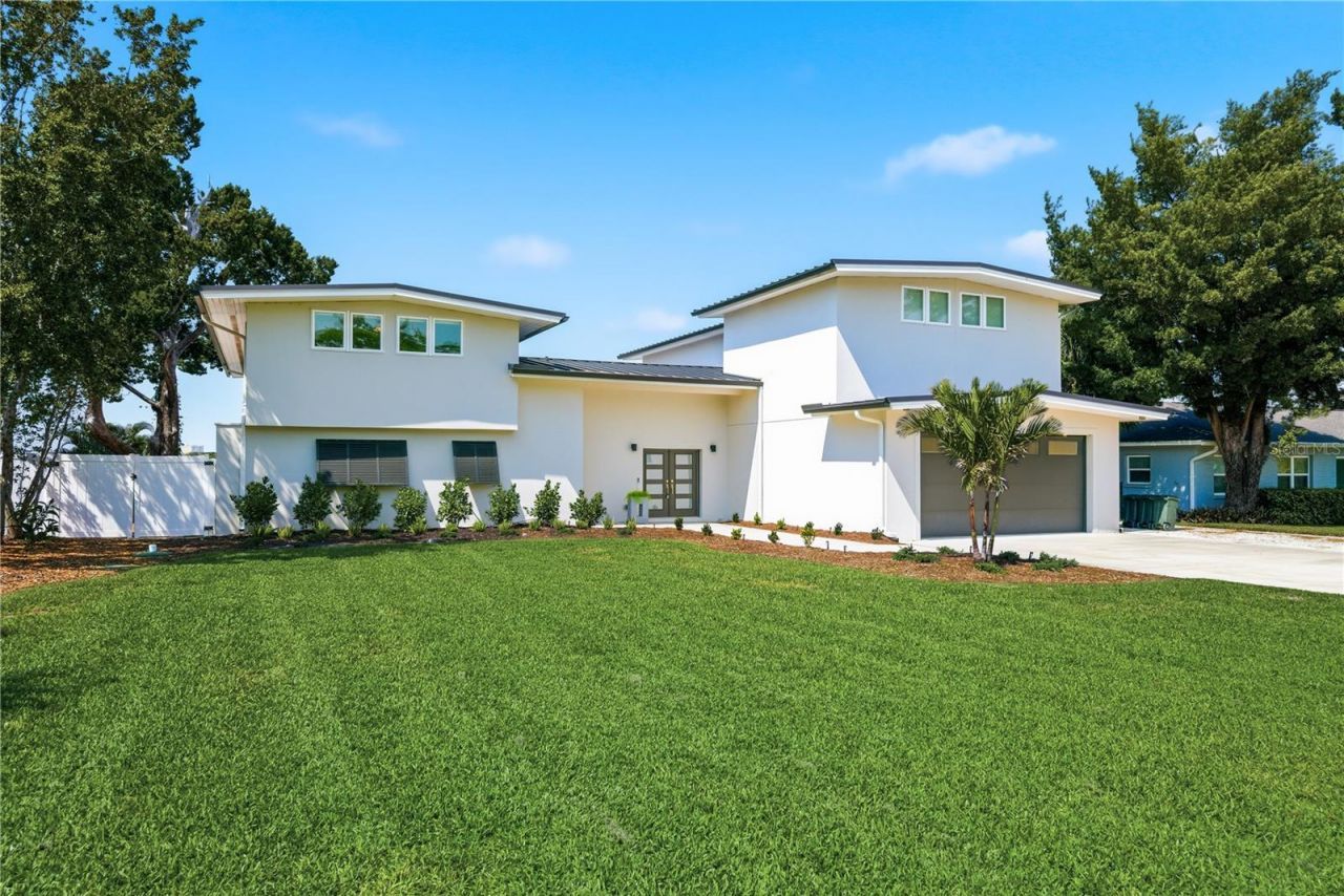 915 Bayshore Drive, Tarpon Springs, FL 34689 Photo