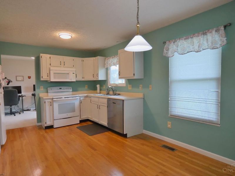 7729 Joan Drive, West Chester, OH 45069 Photo 10